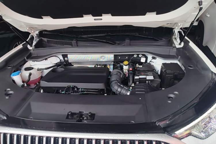 Used Chery Tiggo 9 2025 2.0T Dual-Clutch Two-Wheel Drive Comfort Edition 5 Seats Engine Bay