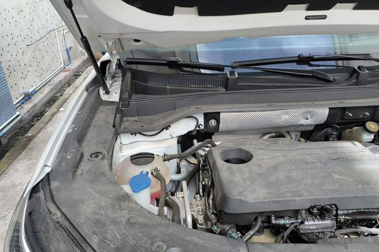 Used Chery Tiggo 9 2025 2.0T Dual-Clutch Two-Wheel Drive Luxury Edition 5 Seats Engine Bay Right