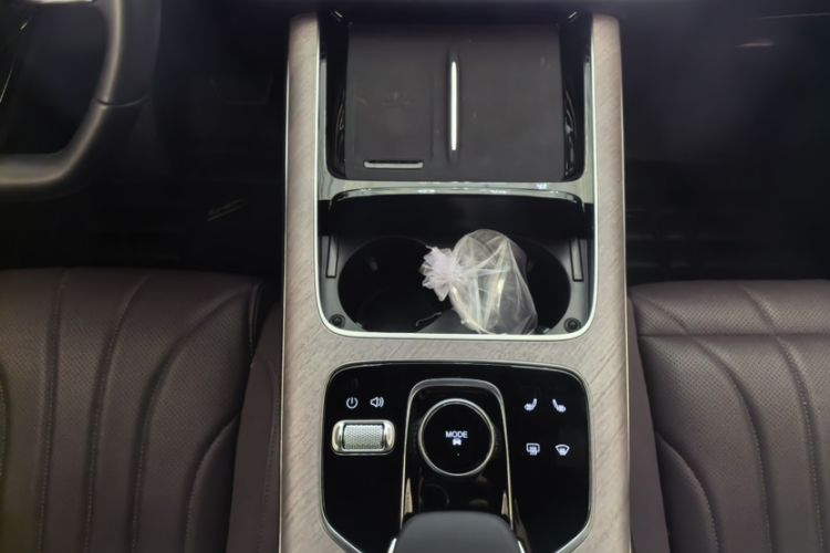 Used Chery Tiggo 9 2025 2.0T Automatic Two-Wheel Drive Luxury Edition 5 Seats Gear Lever