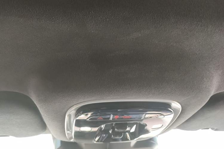 Used Chery Tiggo 9 2025 2.0T Automatic Two-Wheel Drive Luxury Edition 5 Seats Headliner