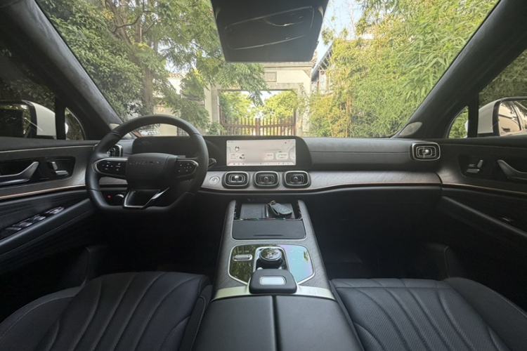 Used Chery Tiggo 9 2025 2.0T Automatic All-Wheel Drive Luxury Edition 5 Seats Interior 2