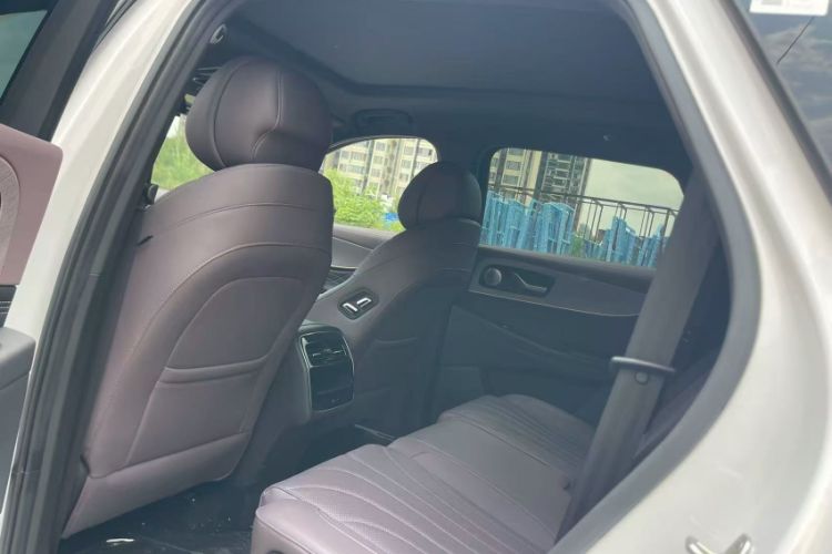 Used Chery Tiggo 9 2025 2.0T Automatic Two-Wheel Drive Luxury Edition 5 Seats Interior 3