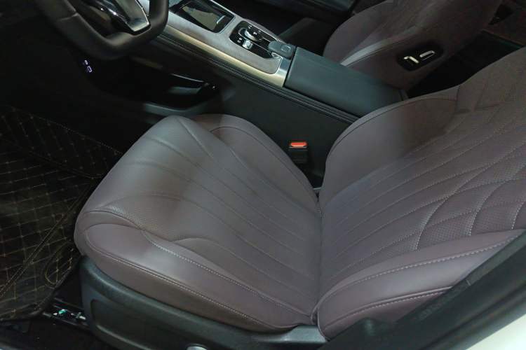 Used Chery Tiggo 9 2025 2.0T Automatic Two-Wheel Drive Luxury Edition 5 Seats Left Front Seat