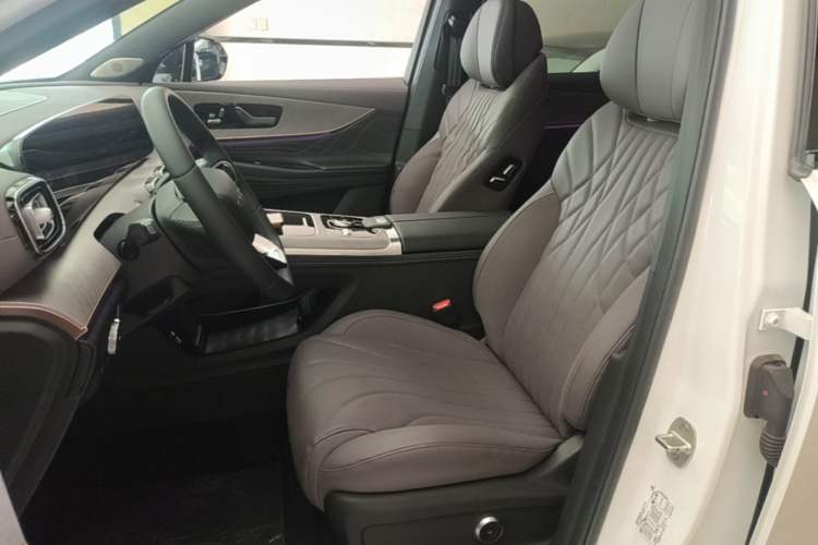 Used Chery Tiggo 9 2025 2.0T Automatic Two-Wheel Drive Luxury Edition 5 Seats Left Front Seat