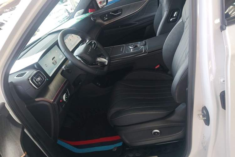 Used Chery Tiggo 9 2025 2.0T Dual-Clutch Two-Wheel Drive Luxury Edition 5 Seats Left Front Seat