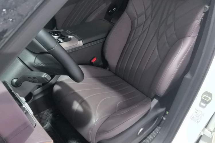 Used Chery Tiggo 9 2025 2.0T Automatic Two-Wheel Drive Luxury Edition 5 Seats Left Front Seat