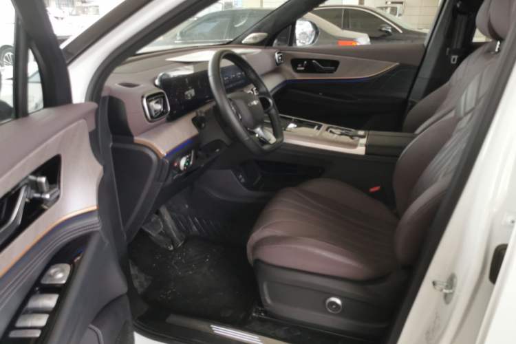Used Chery Tiggo 9 2025 2.0T Automatic Two-Wheel Drive Luxury Edition 5 Seats Left Front Seat