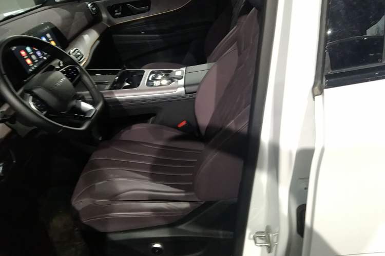 Used Chery Tiggo 9 2025 2.0T Automatic Two-Wheel Drive Luxury Edition 5 Seats Left Front Seat