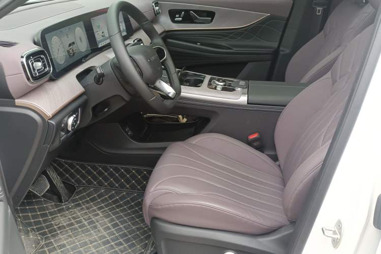 Used Chery Tiggo 9 2025 2.0T Automatic Two-Wheel Drive Luxury Edition 5 Seats Left Front Seat