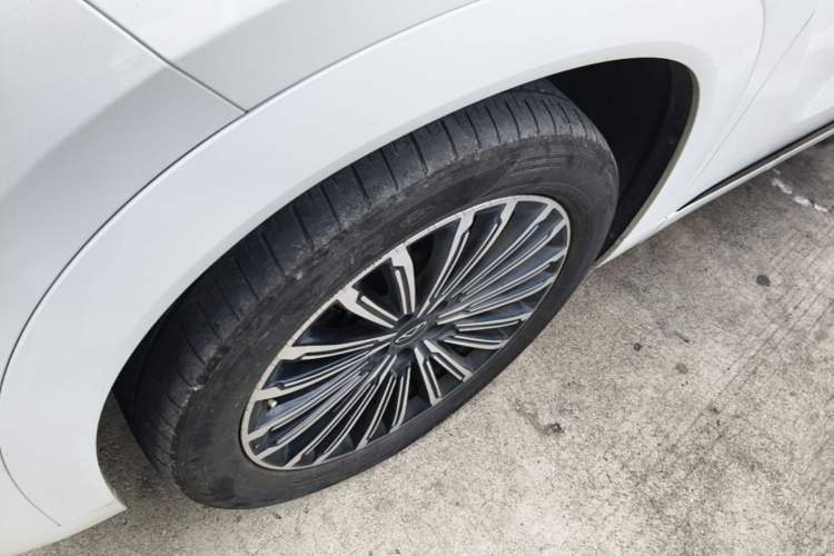Used Chery Tiggo 9 2025 2.0T Automatic Two-Wheel Drive Luxury Edition 5 Seats Left Front Wheel Hub