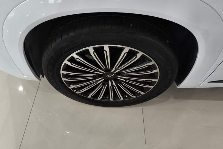 Used Chery Tiggo 9 2025 2.0T Automatic Two-Wheel Drive Luxury Edition 5 Seats Left Front Wheel Hub