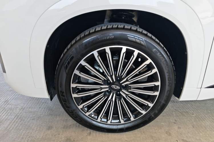 Used Chery Tiggo 9 2025 2.0T Automatic Two-Wheel Drive Luxury Edition 5 Seats Left Front Wheel Hub