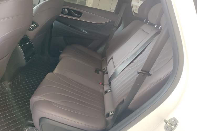 Used Chery Tiggo 9 2025 2.0T Automatic Two-Wheel Drive Luxury Edition 5 Seats Left Rear Seat