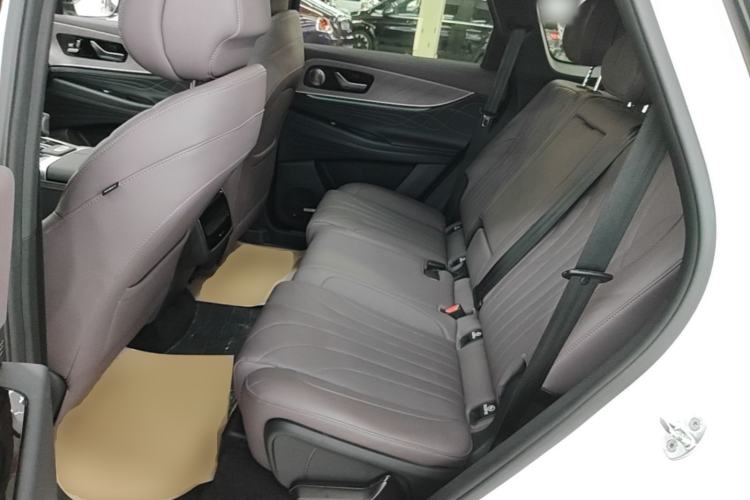 Used Chery Tiggo 9 2025 2.0T Automatic Two-Wheel Drive Luxury Edition 5 Seats Left Rear Seat