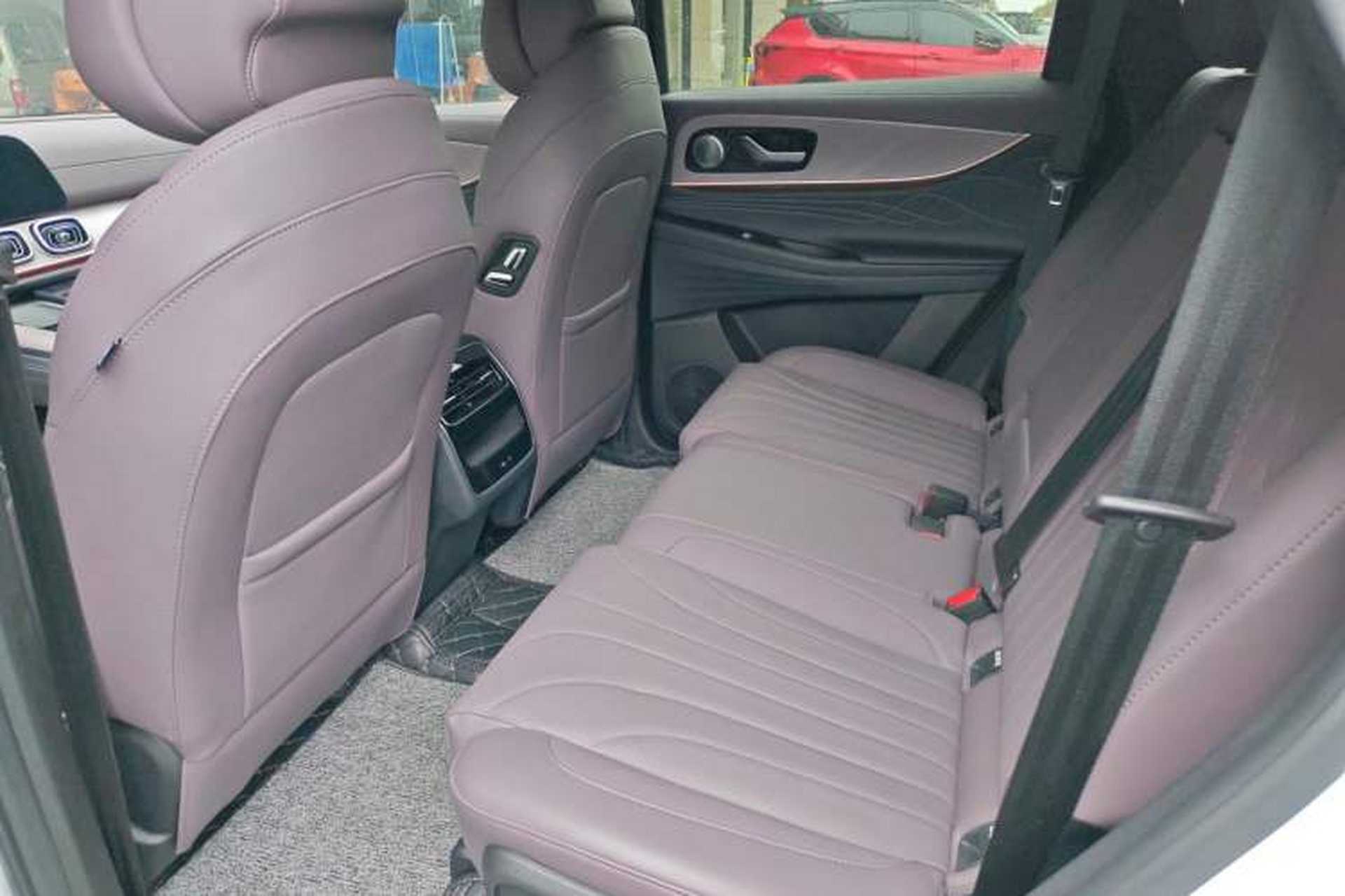 Used Chery Tiggo 9 2025 2.0T Automatic Two-Wheel Drive Luxury Edition 5 Seats Left Rear Seat