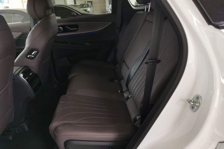 Used Chery Tiggo 9 2025 2.0T Automatic Two-Wheel Drive Luxury Edition 5 Seats Left Rear Seat