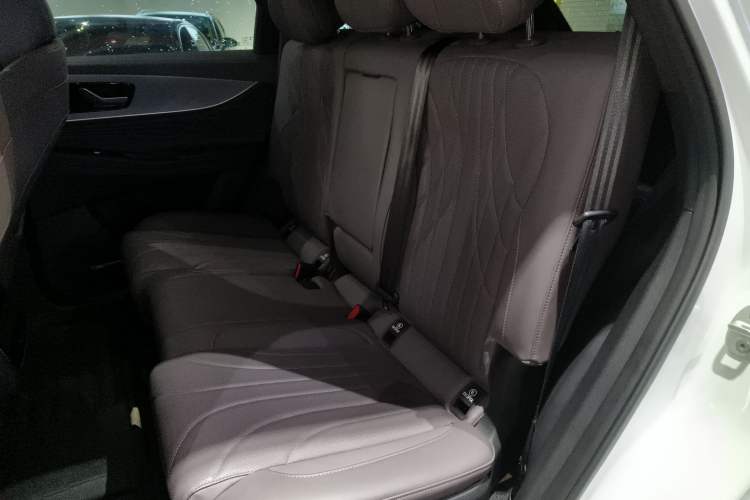 Used Chery Tiggo 9 2025 2.0T Automatic Two-Wheel Drive Luxury Edition 5 Seats Left Rear Seat