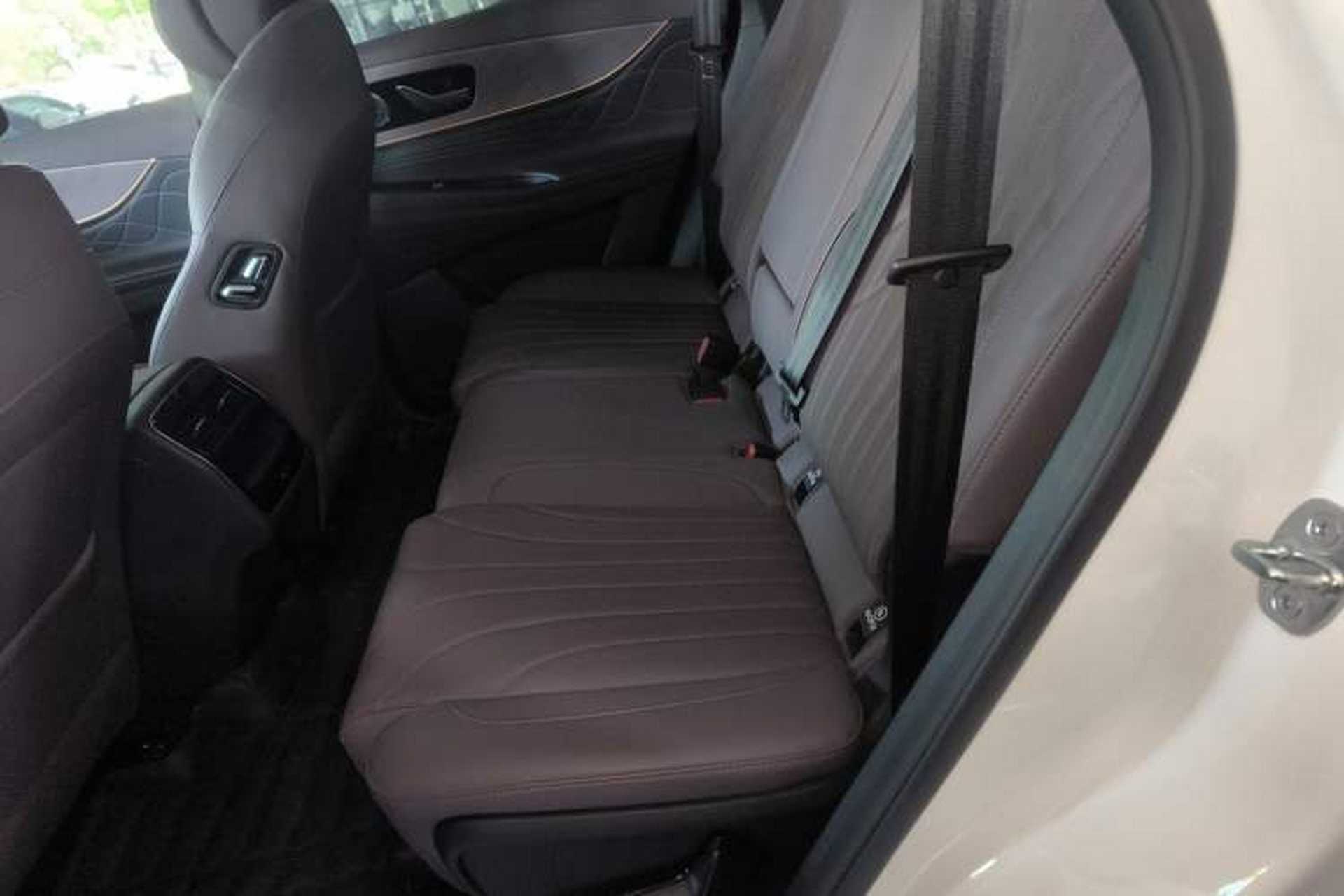 Used Chery Tiggo 9 2025 2.0T Automatic Two-Wheel Drive Luxury Edition 5 Seats Left Rear Seat
