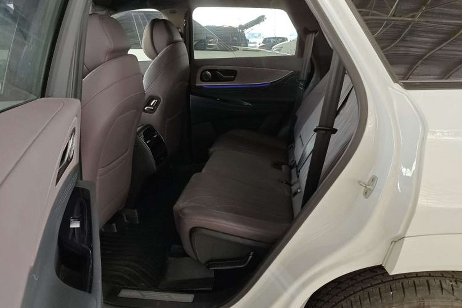Used Chery Tiggo 9 2025 2.0T Automatic Two-Wheel Drive Luxury Edition 5 Seats Left Rear Seat