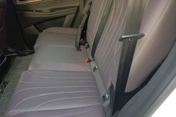 Used Chery Tiggo 9 2025 2.0T Automatic Two-Wheel Drive Luxury Edition 5 Seats Left Rear Seat