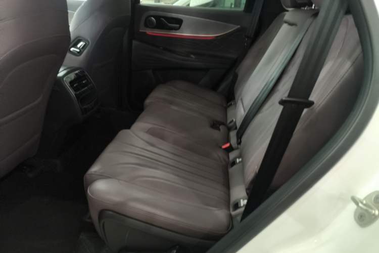 Used Chery Tiggo 9 2025 2.0T Automatic Two-Wheel Drive Luxury Edition 5 Seats Left Rear Seat