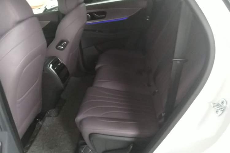 Used Chery Tiggo 9 2025 2.0T Automatic Two-Wheel Drive Luxury Edition 5 Seats Left Rear Seat