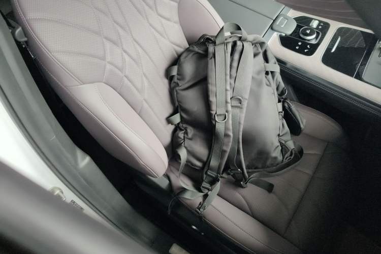 Used Chery Tiggo 9 2025 2.0T Automatic Two-Wheel Drive Luxury Edition 5 Seats Right Front Seat