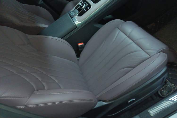 Used Chery Tiggo 9 2025 2.0T Automatic Two-Wheel Drive Luxury Edition 5 Seats Right Front Seat