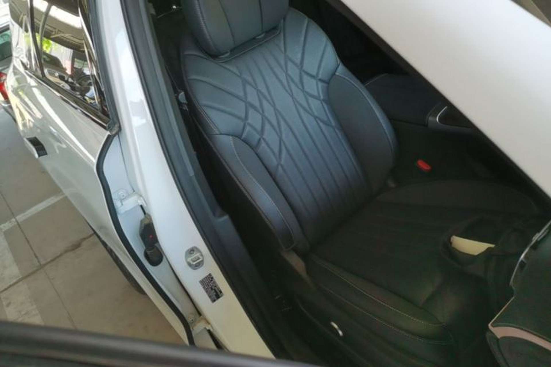 Used Chery Tiggo 9 2025 2.0T Dual-Clutch Two-Wheel Drive Luxury Edition 5 Seats Right Front Seat