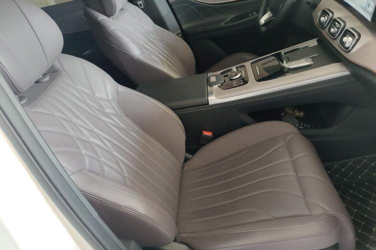 Used Chery Tiggo 9 2025 2.0T Automatic Two-Wheel Drive Luxury Edition 5 Seats Right Front Seat