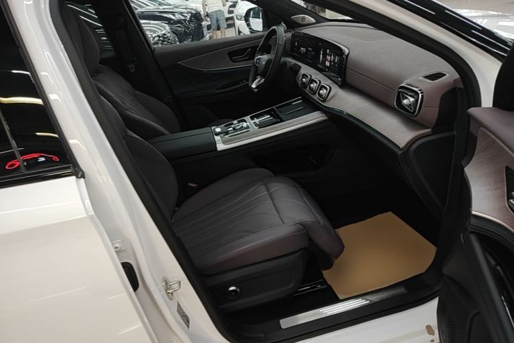 Used Chery Tiggo 9 2025 2.0T Automatic Two-Wheel Drive Luxury Edition 5 Seats Right Front Seat