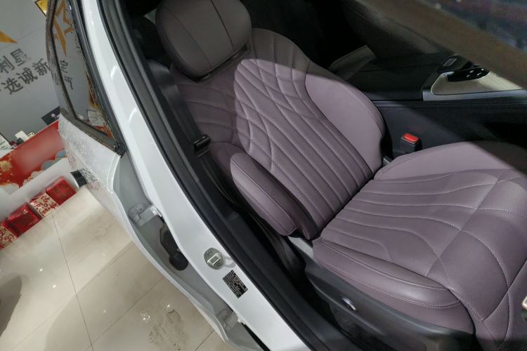 Used Chery Tiggo 9 2025 2.0T Automatic Two-Wheel Drive Luxury Edition 5 Seats Right Front Seat