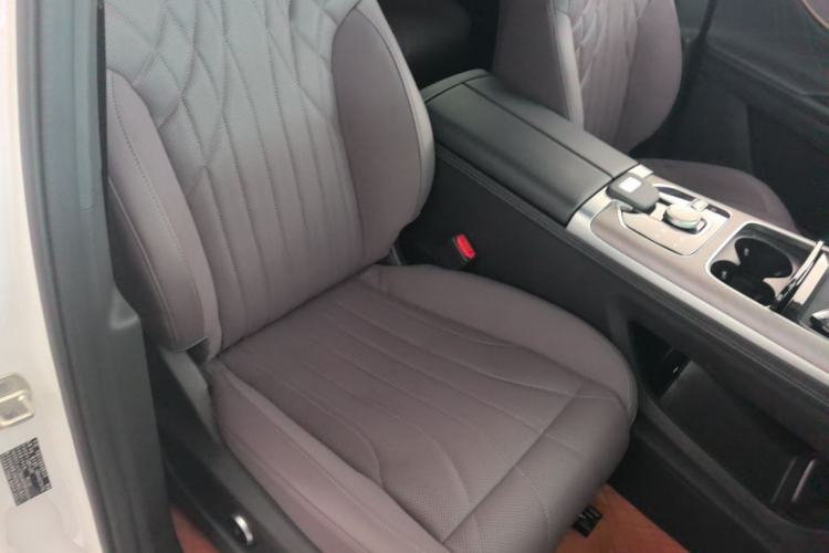 Used Chery Tiggo 9 2025 2.0T Automatic Two-Wheel Drive Luxury Edition 5 Seats Right Front Seat