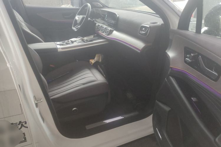 Used Chery Tiggo 9 2025 2.0T Automatic Two-Wheel Drive Luxury Edition 5 Seats Right Front Seat
