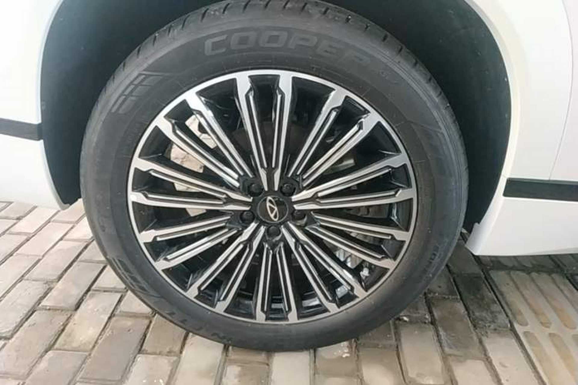 Used Chery Tiggo 9 2025 2.0T Automatic Two-Wheel Drive Luxury Edition 5 Seats Right Rear Wheel Hub
