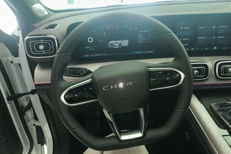 Used Chery Tiggo 9 2025 2.0T Automatic Two-Wheel Drive Luxury Edition 5 Seats Steering Wheel