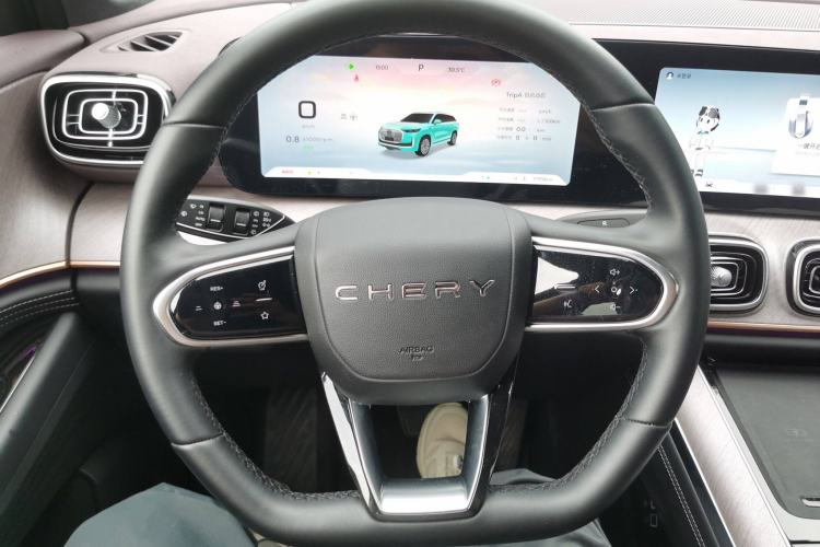 Used Chery Tiggo 9 2025 2.0T Automatic Two-Wheel Drive Luxury Edition 5 Seats Steering Wheel