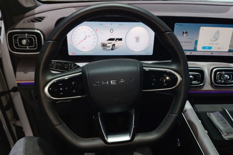 Used Chery Tiggo 9 2025 2.0T Automatic Two-Wheel Drive Luxury Edition 5 Seats Steering Wheel