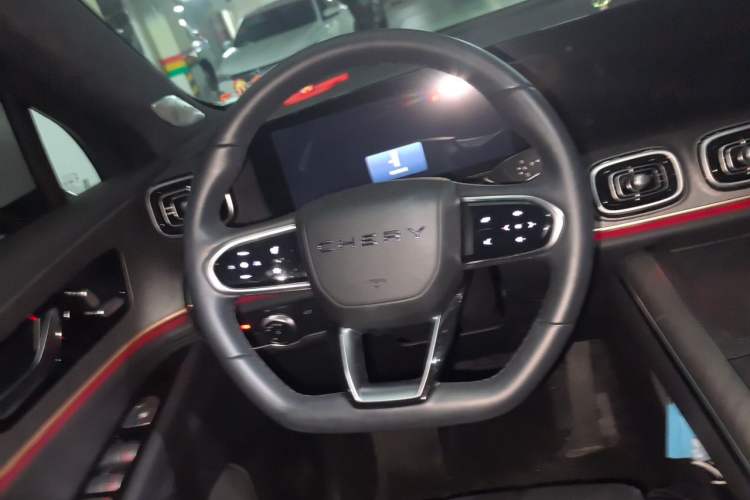 Used Chery Tiggo 9 2025 2.0T Automatic All-Wheel Drive Luxury Edition 5 Seats Steering Wheel
