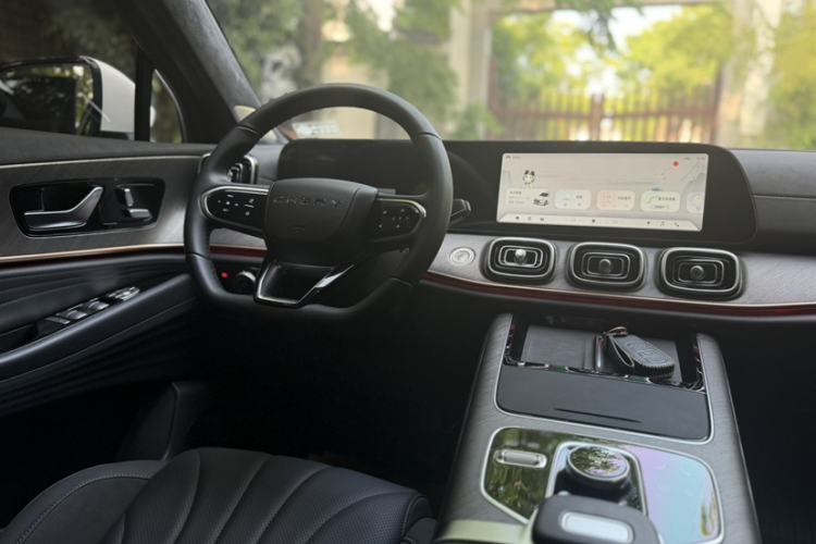 Used Chery Tiggo 9 2025 2.0T Automatic All-Wheel Drive Luxury Edition 5 Seats Steering Wheel