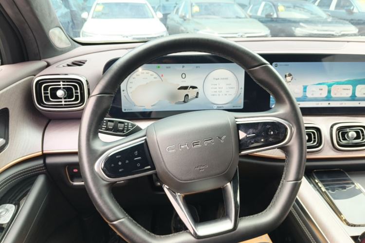 Used Chery Tiggo 9 2025 2.0T Automatic Two-Wheel Drive Luxury Edition 5 Seats Steering Wheel