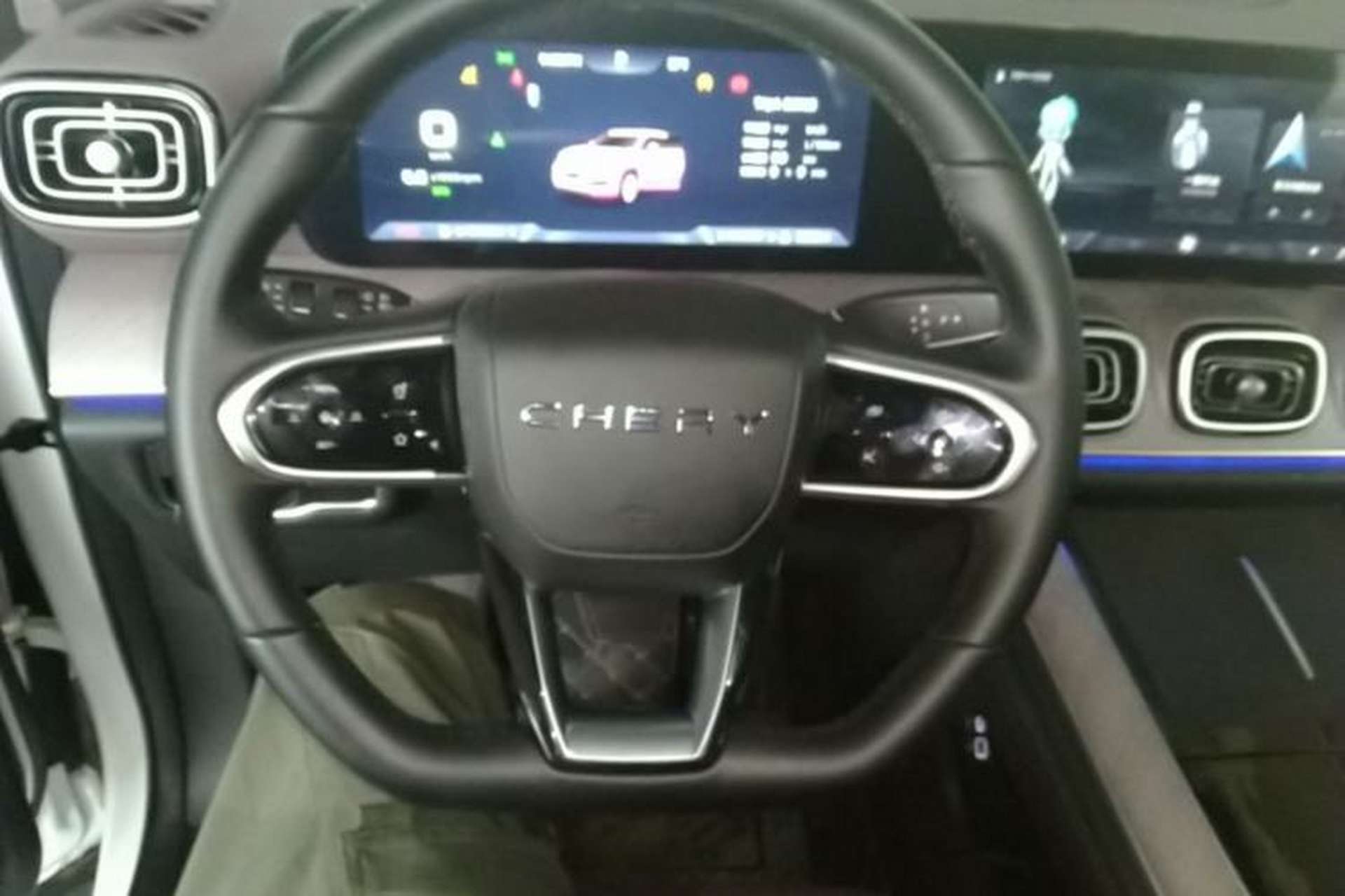 Used Chery Tiggo 9 2025 2.0T Automatic Two-Wheel Drive Luxury Edition 5 Seats Steering Wheel