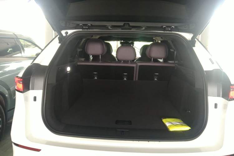 Used Chery Tiggo 9 2025 2.0T Automatic Two-Wheel Drive Luxury Edition 5 Seats Trunk