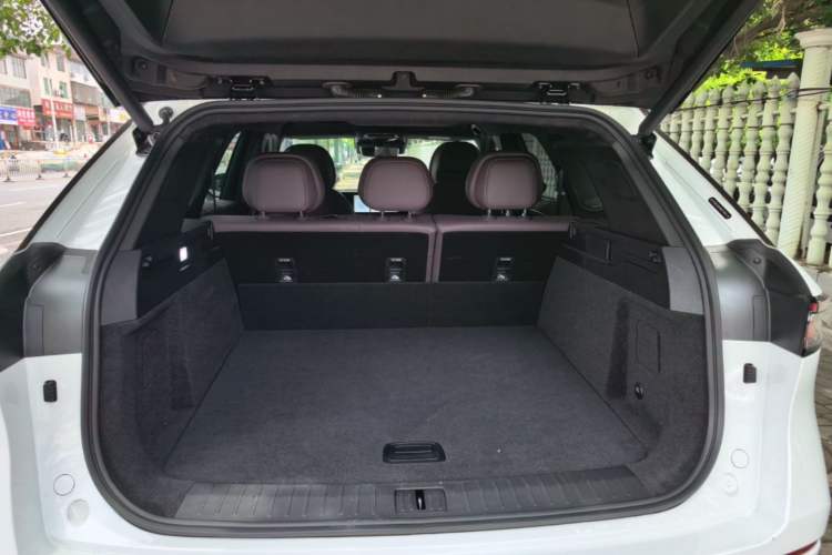 Used Chery Tiggo 9 2025 2.0T Automatic Two-Wheel Drive Luxury Edition 5 Seats Trunk