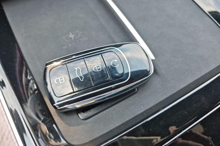 Used Chery Tiggo 9 2025 2.0T Automatic Two-Wheel Drive Luxury Edition 5 Seats Vehicle Key