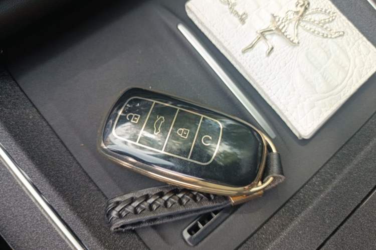 Used Chery Tiggo 9 2025 2.0T Dual-Clutch Two-Wheel Drive Comfort Edition 5 Seats Vehicle Key