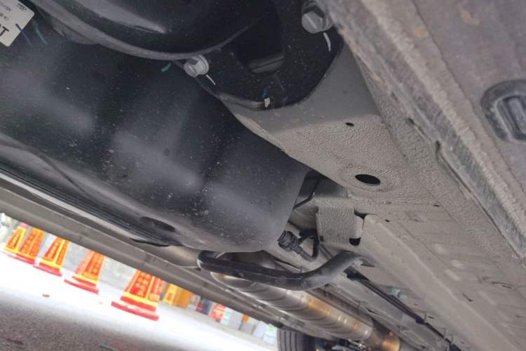Used Chery Tiggo 9 2026 Model 9X 2.0T Automatic Two-Wheel Drive Luxury Edition Chassis Rear Right