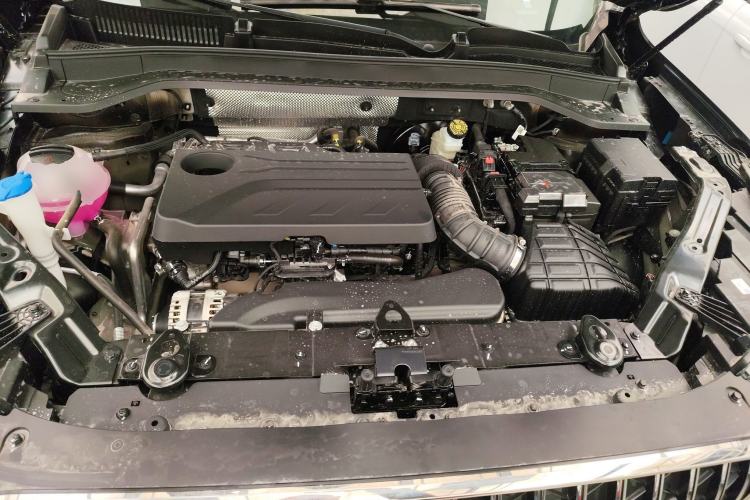 Used Chery Tiggo 9 2026 Model 9X 2.0T Automatic Two-Wheel Drive Luxury Edition Engine Bay