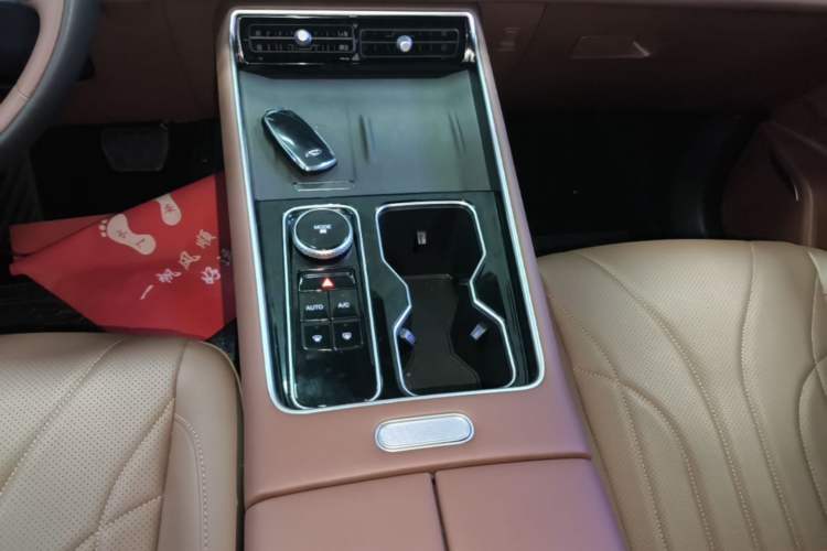 Used Chery Tiggo 9 2026 Model 9X 2.0T Automatic Two-Wheel Drive Luxury Edition Gear Lever