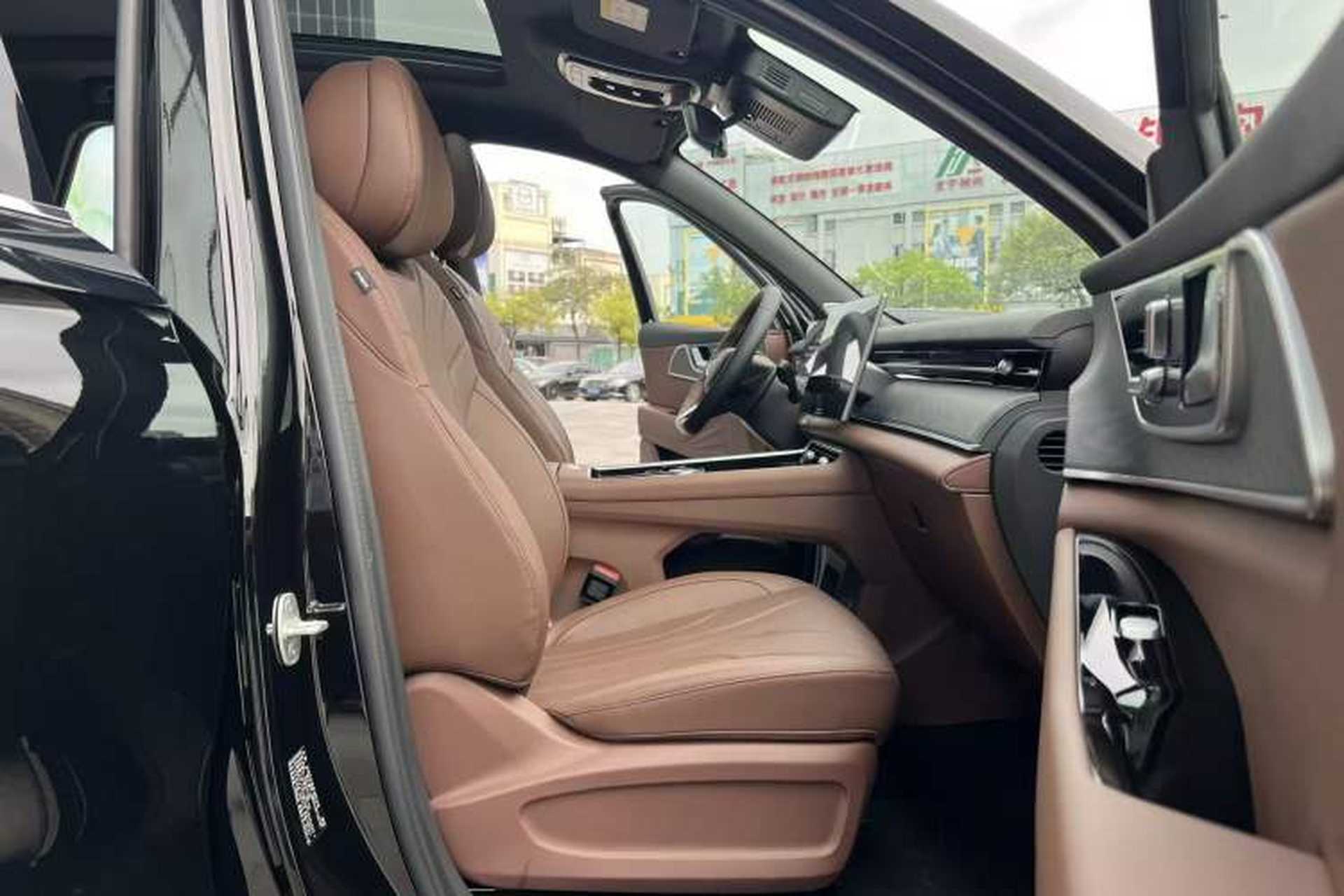 Used Chery Tiggo 9 2026 Model 9X 2.0T Automatic Two-Wheel Drive Luxury Edition Interior 4